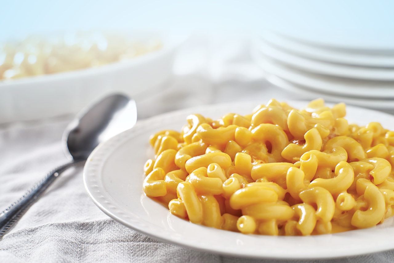 a plate of macaroni and cheese
